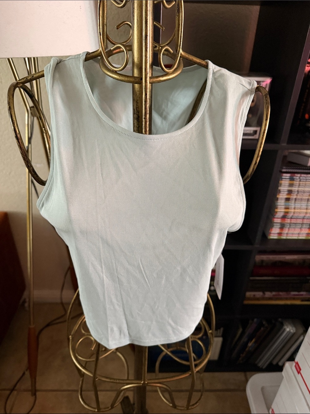 Women's Sleeveless Crew Tank Top in Mint
